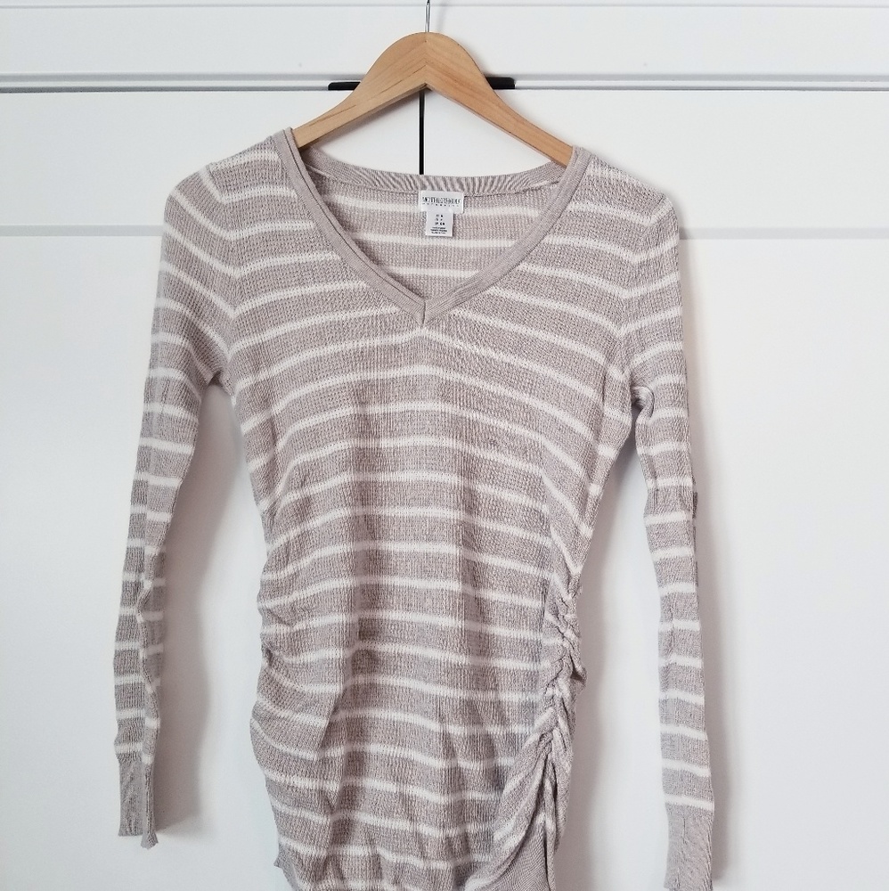 Maternity sweater/longsleeve top